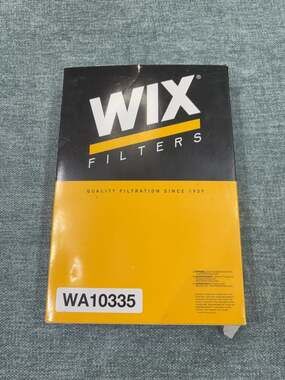 WIX Filters WA10335 Automotive Engine Air Filter